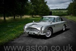  Bespoke Aston Martin DB5  Photo