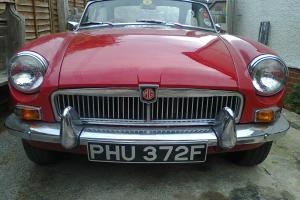  MG B 1968 classic red 
