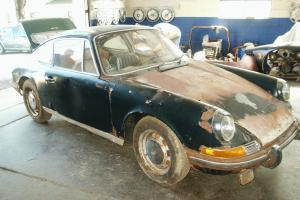  Porsche 911T 2.2L coupe LHD Blue (1971) classic restoration project 