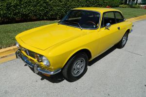 ALFA ROMEO 2000 FLY YELLOW BLACK LEATHER FULL RESTORATION IMMACULATE CONDITION Photo
