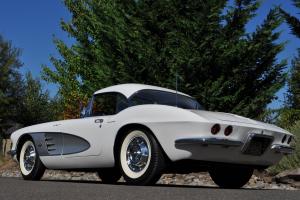 1961 Corvette Roadster 283 FI - 315hp Fuel Injection CS 4spd NCRS Top Fight SHOW