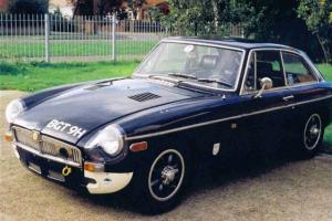  1972 LEFT HAND DRIVE MGB GT, BY CARLOW ENGINEERING MIDNIGHT BLUE 