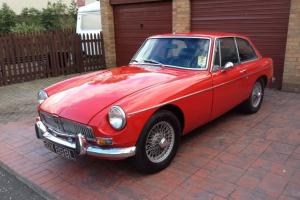  MGB GT red  Photo