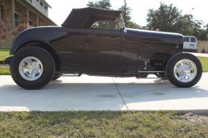 1932 FORD ROADSTER  FORD ON FORD!!!   STEEL BROOKVILLE!!! Photo