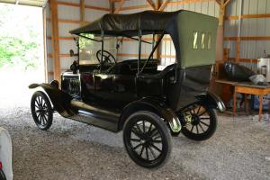 1917 Ford Model T Touring Photo