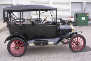 Ford Model T Touring 1915 Photo