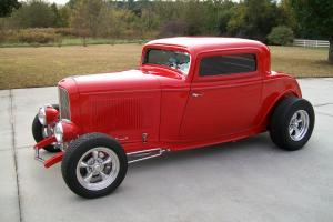 1932 Ford 3 window coupe, Viper Red