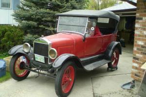 1926 Ford Model T Touring Photo