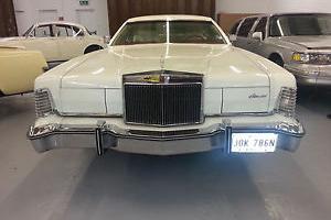  1975 LINCOLN CONTINENTAL WHITE STUNNING Photo