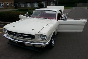  Ford Mustang 1965 (possible p/x) 