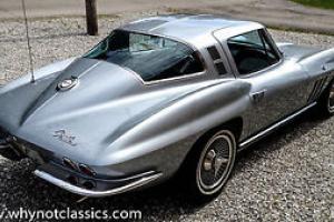  1965 Corvette StingRay Coupe 327 - Rare color combination 