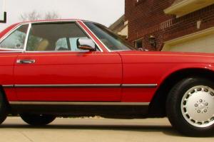 1987 Mercedes Benz SL560 Beautiful Car!  This one is the one to buy!! Photo
