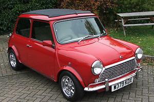  2000 ROVER MINI SEVEN with a full Wood 