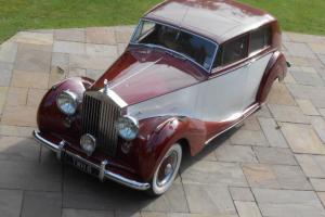  1951 ROLLS ROYCE SILVER WRAITH H J MULLINER TOURING LIMOUSINE WITH SUN ROOF  Photo