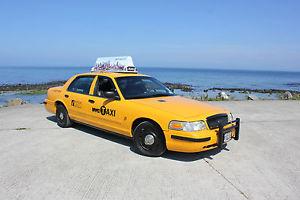  2003 Ford Crown Victoria Yellow New York Taxi Cab 