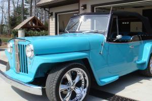 Willys : Jeepster custom interior
