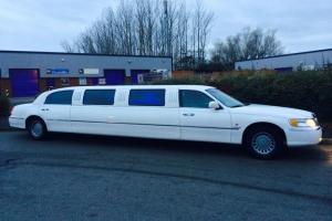 2001 51 LINCOLN M81 WHITE LIMO 8 seater business opportunity. WHITE LEATHER Photo