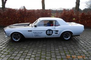 FORD MUSTANG 1968 RACER