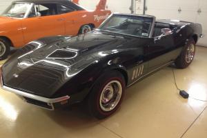 1969 Corvette 427/435hp black roadster, #s matching, tank sticker NCRS Top Flite Photo