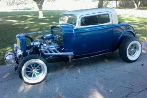 1932 Ford Coupe 3-Window Photo