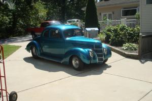 1938 FORD 5 WINDOW COUPE