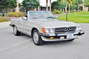 Inpeccable just 68,593 miles 1986 Mercedes 560 SL Convertible truly collector.s