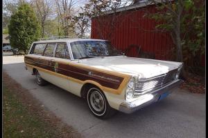 Beautifully 1965 Ford Galaxie Country Squire Wagon Photo