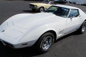L48 75 Vette 350 4 speed manual T top 2 dr Coupe Gasoline 350 V8 White Photo