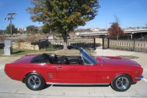 1966 Ford Mustang Convertible 289 V8 5-speed with Disc & Powersteering