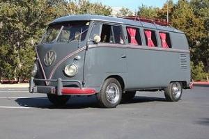 1962 VW Kombi 11 Window Volkswagen Bus Restored NO RESERVE !!