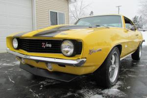 Show Quality Daytona Yellow 1969 Chevrolet Camaro Z/28 Tribute