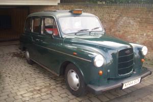 LIMITED EDITION ICONIC LONDON TAXI GREEN CAB LTI FAIRWAY EXCELLENT CONDITION