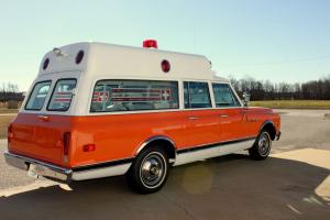 1971 Chevrolet Suburban-Zephyr-Ambulance-Classic Collectible!