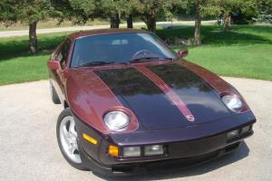 1986 Porsche 928S, Garnet Red w/custom 2 color detailing in very good condition Photo