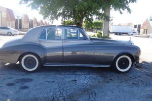 Rolls Royce Silver Cloud III 1965 and Bentley S1 1957 lot