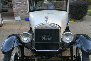 1927 Ford Model T Tudor 2 Door Sedan with Ruckstell Rear End