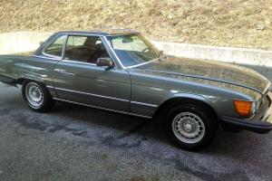 SUPERB 450 SL / ONE OWNER / LOW MILES / ORIGINAL MANUALS AND WINDOW STICKER! Photo