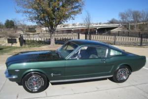 1965 Ford Mustang Fastback 2+2 V8 289 Automatic Photo