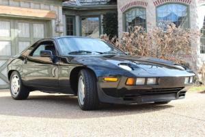 1986 Porsche 928 S ONLY 7,670 MILES!!! Concours Winner 5 Speed Manual Black Photo