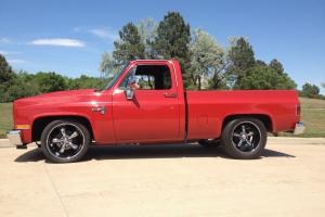 1986 CHEVROLET 1/2 TON 454 WITH A/C, COMPLETE RESTORATION Photo