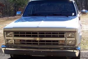 Original 1987 Chevrolet Silverado short bed truck (like new condition!) Photo