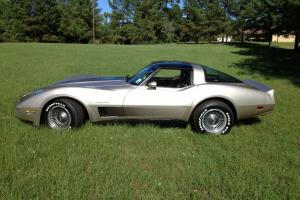 1982 Collector's Series Corvette special edition ps pb ac CD T-TOP last C-3 body