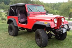 1977 Jeep CJ7 v-8 Fiberglass Body 4x4 Sport Utility