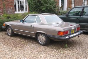 MERCEDES BENZ 560SL ABSOLUTLY STUNNING. 1988. I BOUGHT THIS FROM LA.CHAMPAGNE Photo