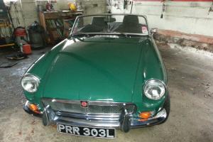1972 SPRUCE GREEN MGB ROADSTER with Overdrive in Excellent Condition! Photo