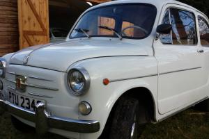Classic Fiat 600D not Fiat 500 in excellent condition Photo