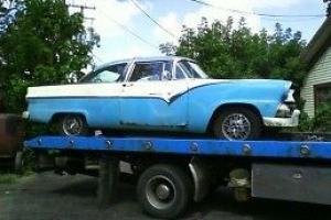 Ford : Crown Victoria Standard, no customizations