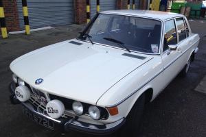 1972 BMW 2500 WHITE FULL SERVICE HISTORY ONE FAMILY OWNER FROM NEW NO RESERVE