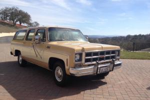 1977 GMC Suburban low low miles, I am second owner Photo