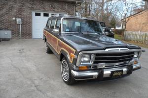 1988 Jeep Grand Wagoneer, New Paint, Only 128k, No Reserve, Beautiful Condition Photo